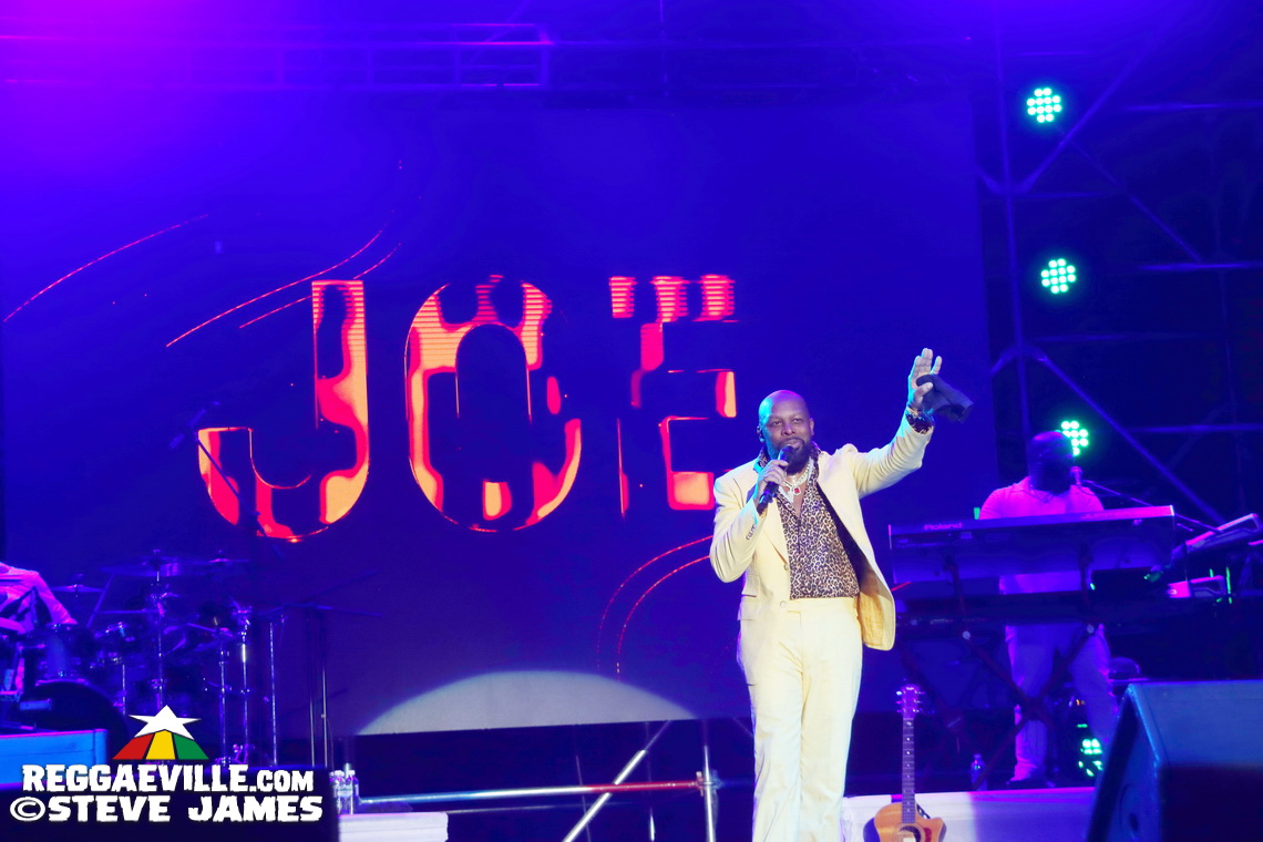 Sanchez, JOE, The Manhattans feat. Gerald Alston