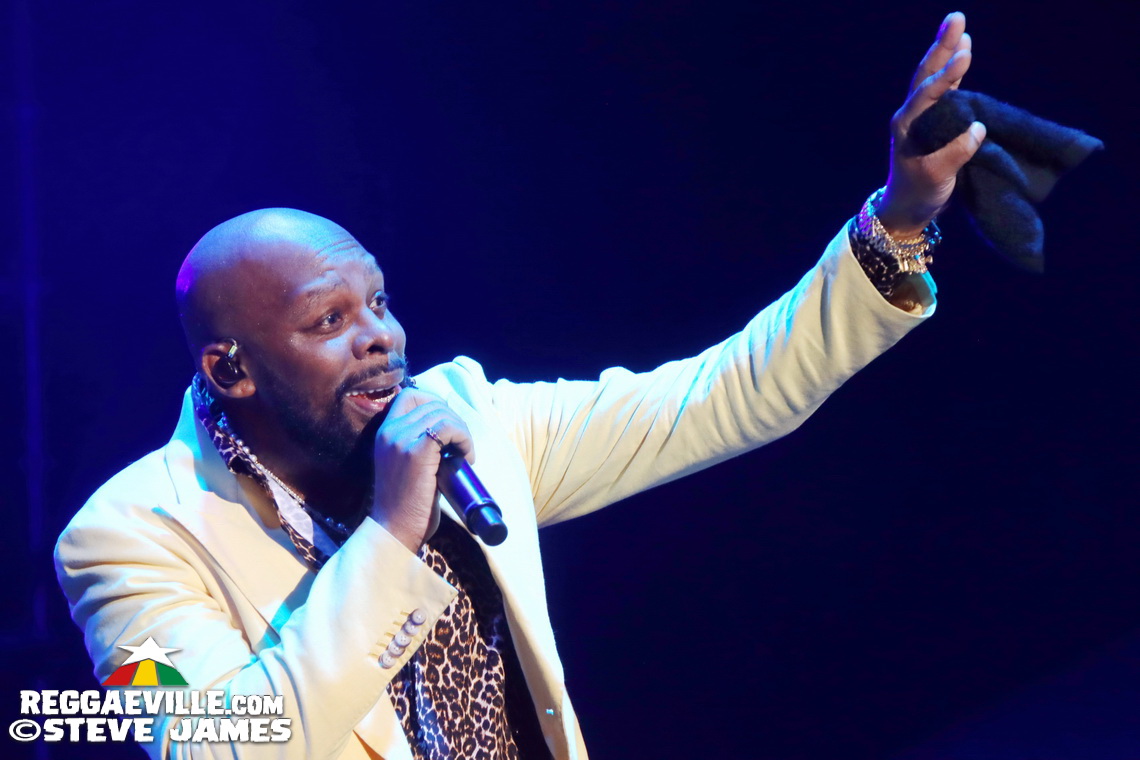 Sanchez, JOE, The Manhattans feat. Gerald Alston