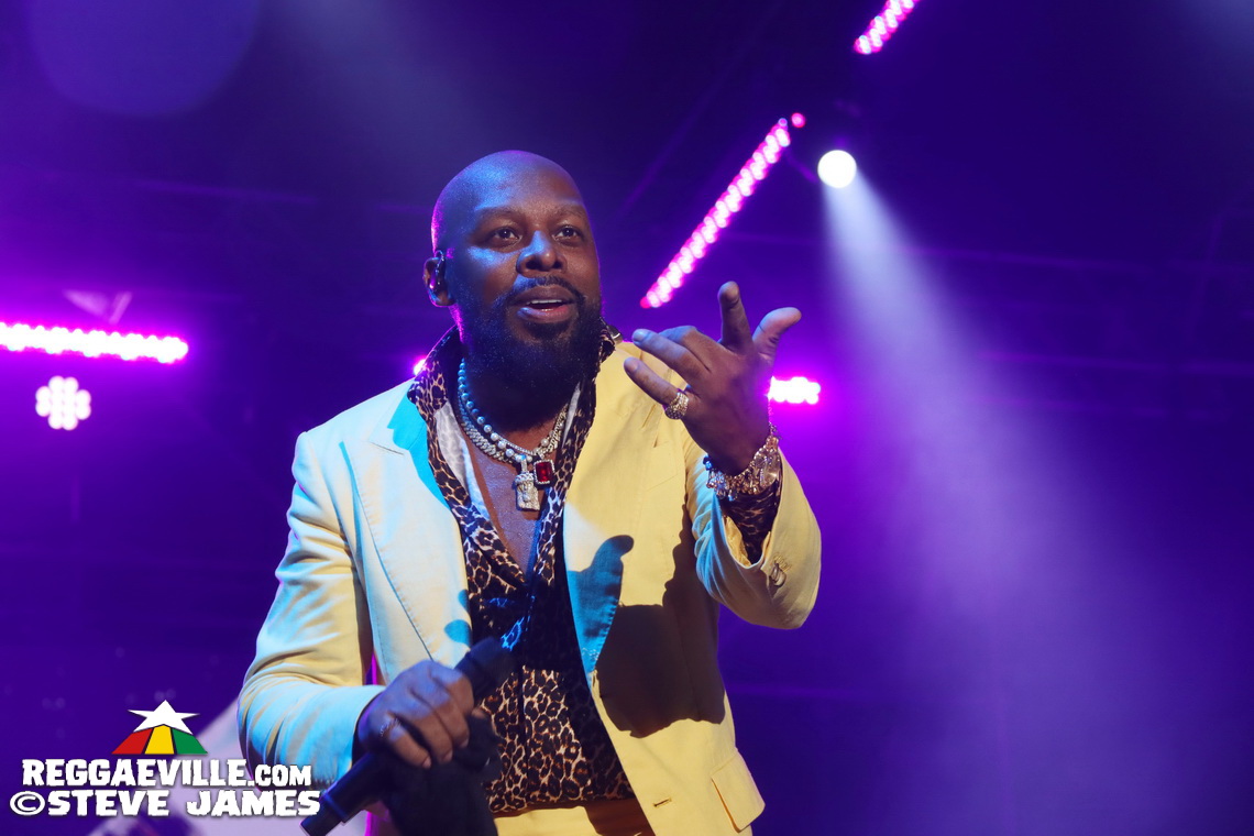 Sanchez, JOE, The Manhattans feat. Gerald Alston