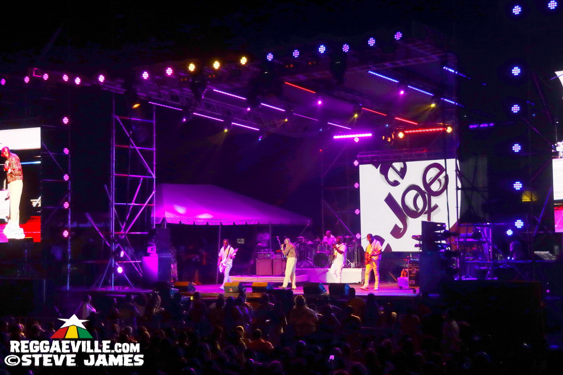 Sanchez, JOE, The Manhattans feat. Gerald Alston