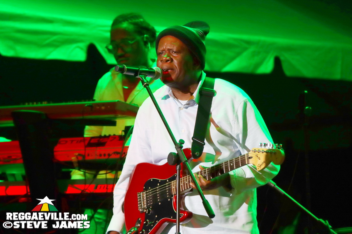 Sanchez, JOE, The Manhattans feat. Gerald Alston