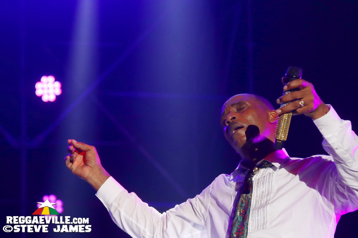 Sanchez, JOE, The Manhattans feat. Gerald Alston