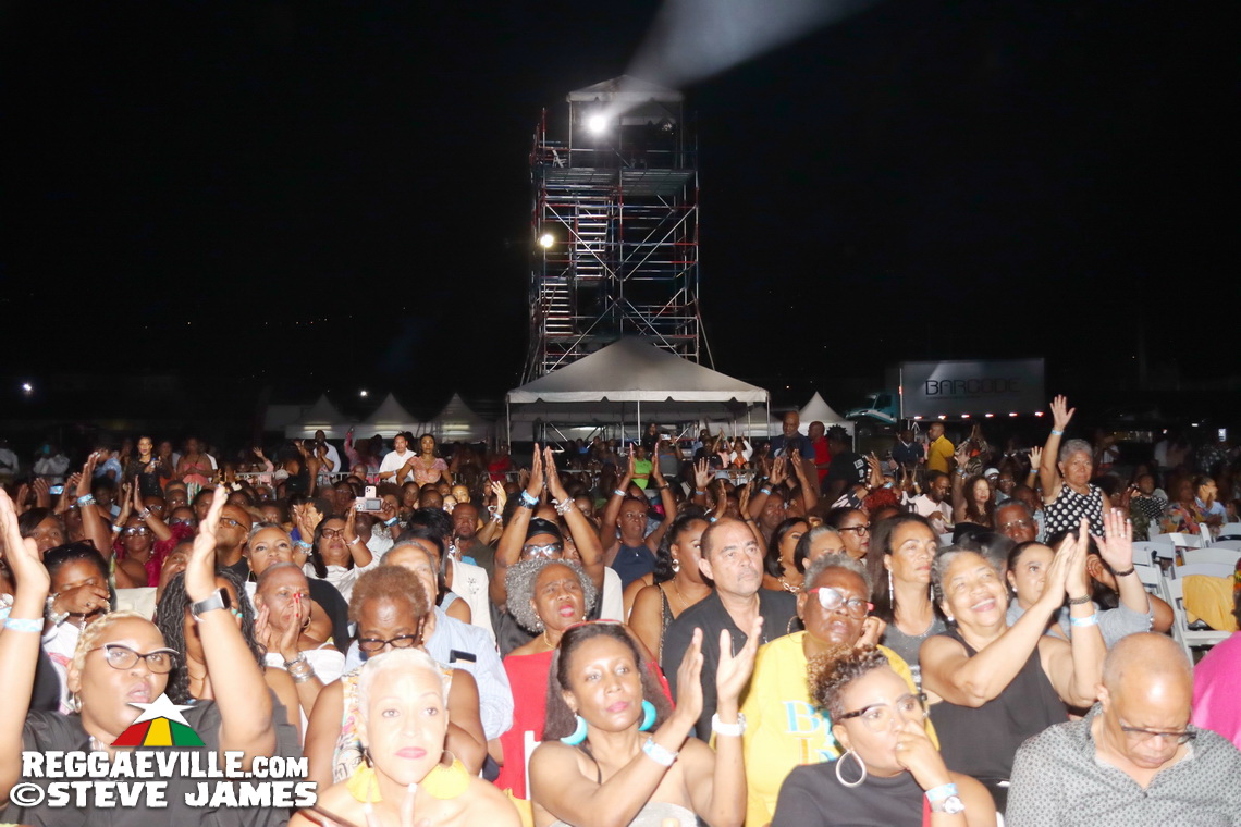 Sanchez, JOE, The Manhattans feat. Gerald Alston