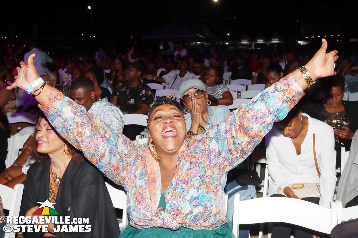 Sanchez, JOE, The Manhattans feat. Gerald Alston