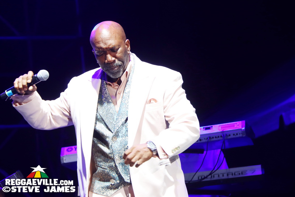 Sanchez, JOE, The Manhattans feat. Gerald Alston