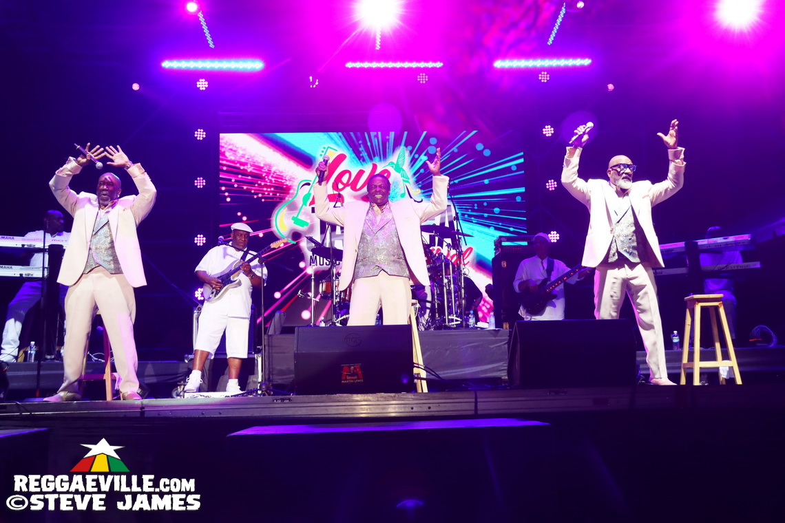 Sanchez, JOE, The Manhattans feat. Gerald Alston