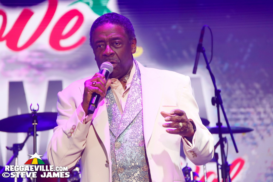 Sanchez, JOE, The Manhattans feat. Gerald Alston