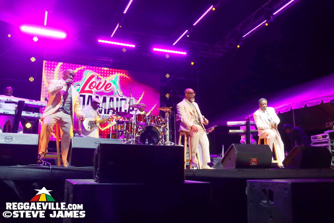 Sanchez, JOE, The Manhattans feat. Gerald Alston