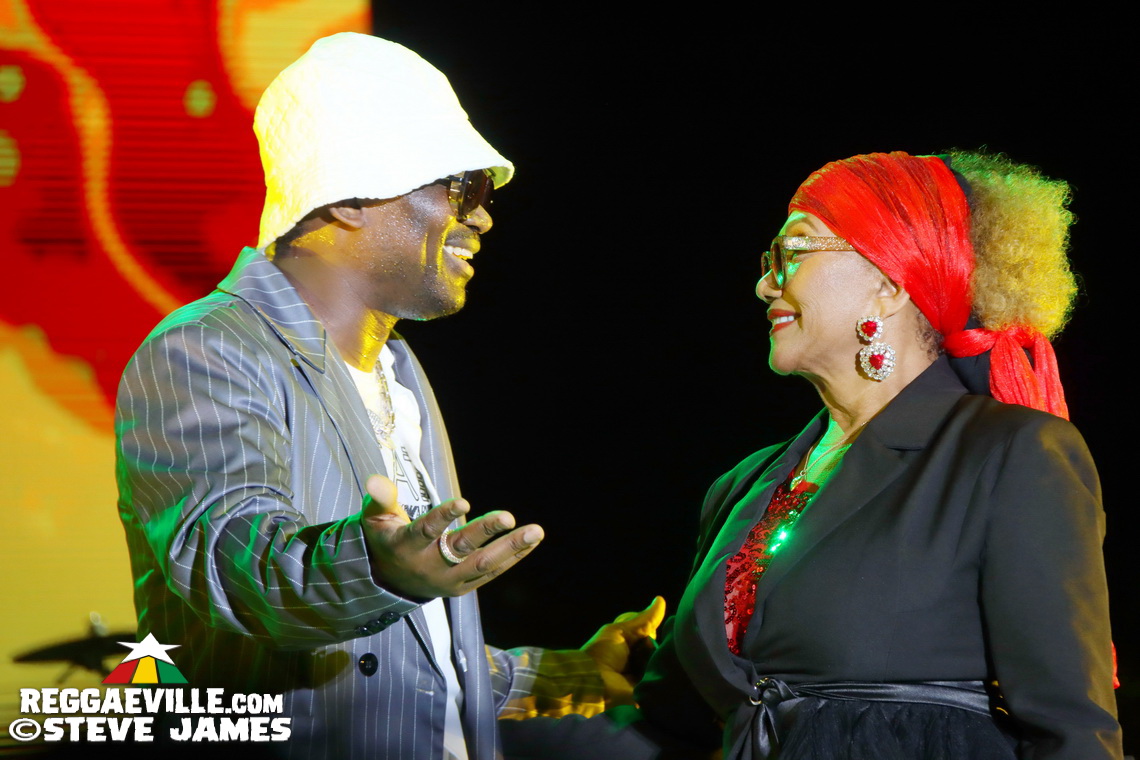Marcia Griffiths, Buju Banton, Beres Hammond, Busy Signal, Tanya Stephens, Beenie Man, Shaggy