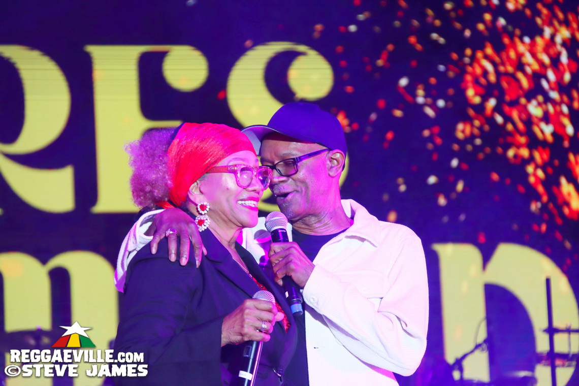 Marcia Griffiths, Buju Banton, Beres Hammond, Busy Signal, Tanya Stephens, Beenie Man, Shaggy