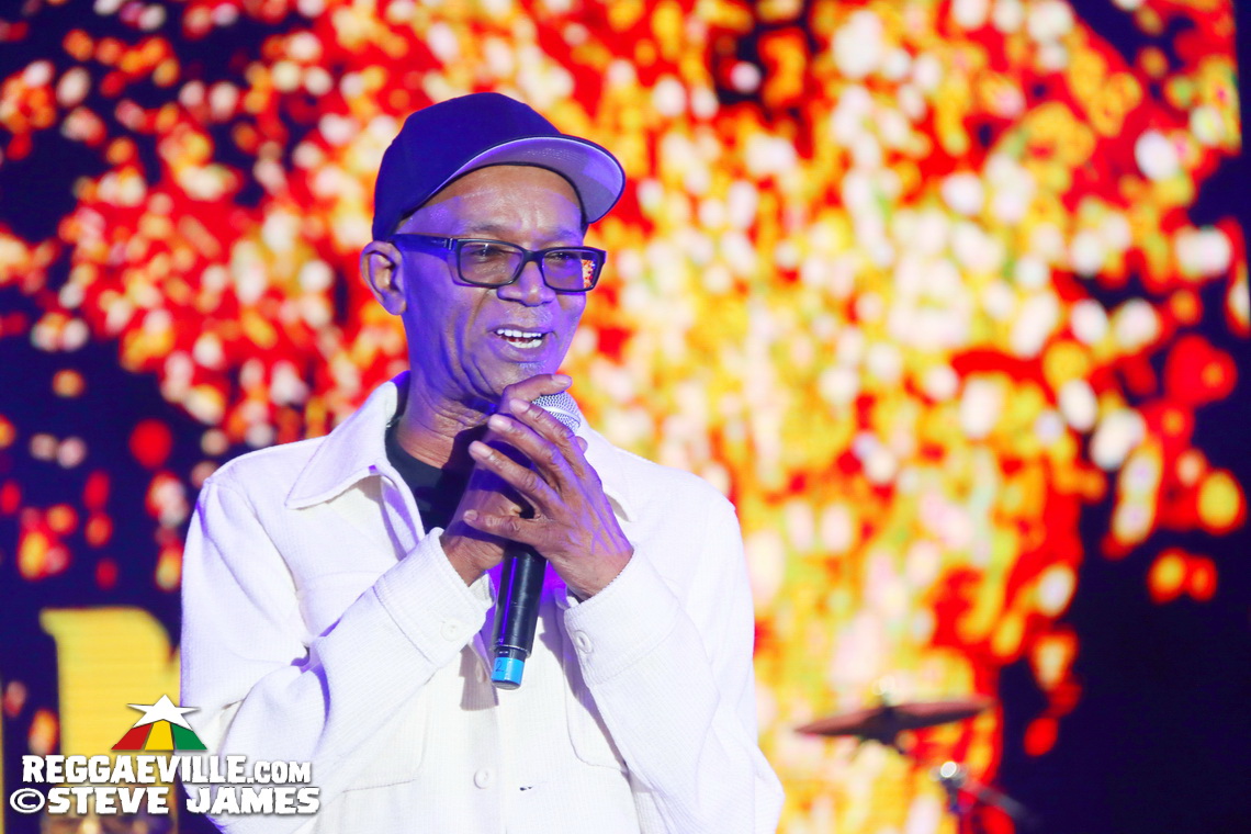 Marcia Griffiths, Buju Banton, Beres Hammond, Busy Signal, Tanya Stephens, Beenie Man, Shaggy