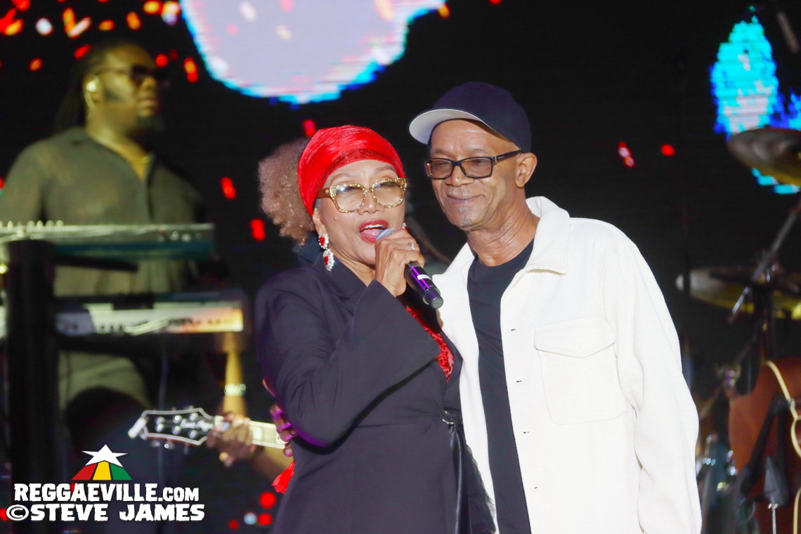 Marcia Griffiths, Buju Banton, Beres Hammond, Busy Signal, Tanya Stephens, Beenie Man, Shaggy