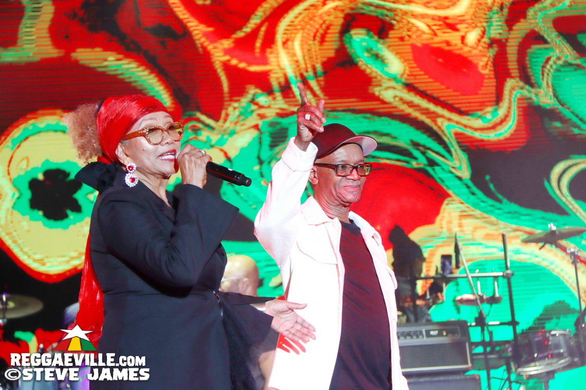 Marcia Griffiths, Buju Banton, Beres Hammond, Busy Signal, Tanya Stephens, Beenie Man, Shaggy