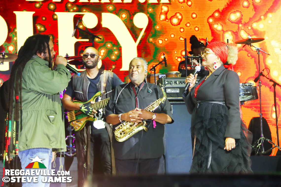 Marcia Griffiths, Damian 'Jr Gong' Marley, Stephen Marley, Tarrus Riley