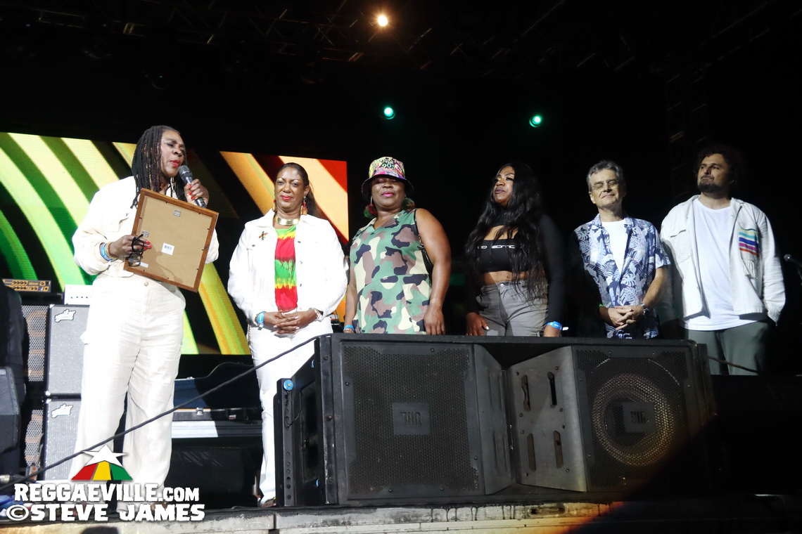 Tony Rebel, Richie Stephens, Asadenaki