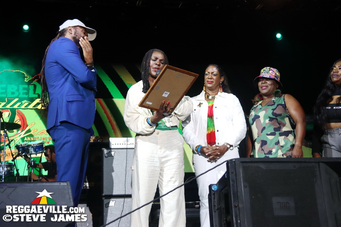 Tony Rebel, Richie Stephens, Asadenaki