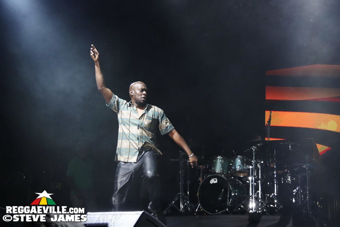 Queen Ifrica, Sean Paul