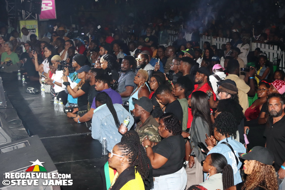 Queen Ifrica, Sean Paul