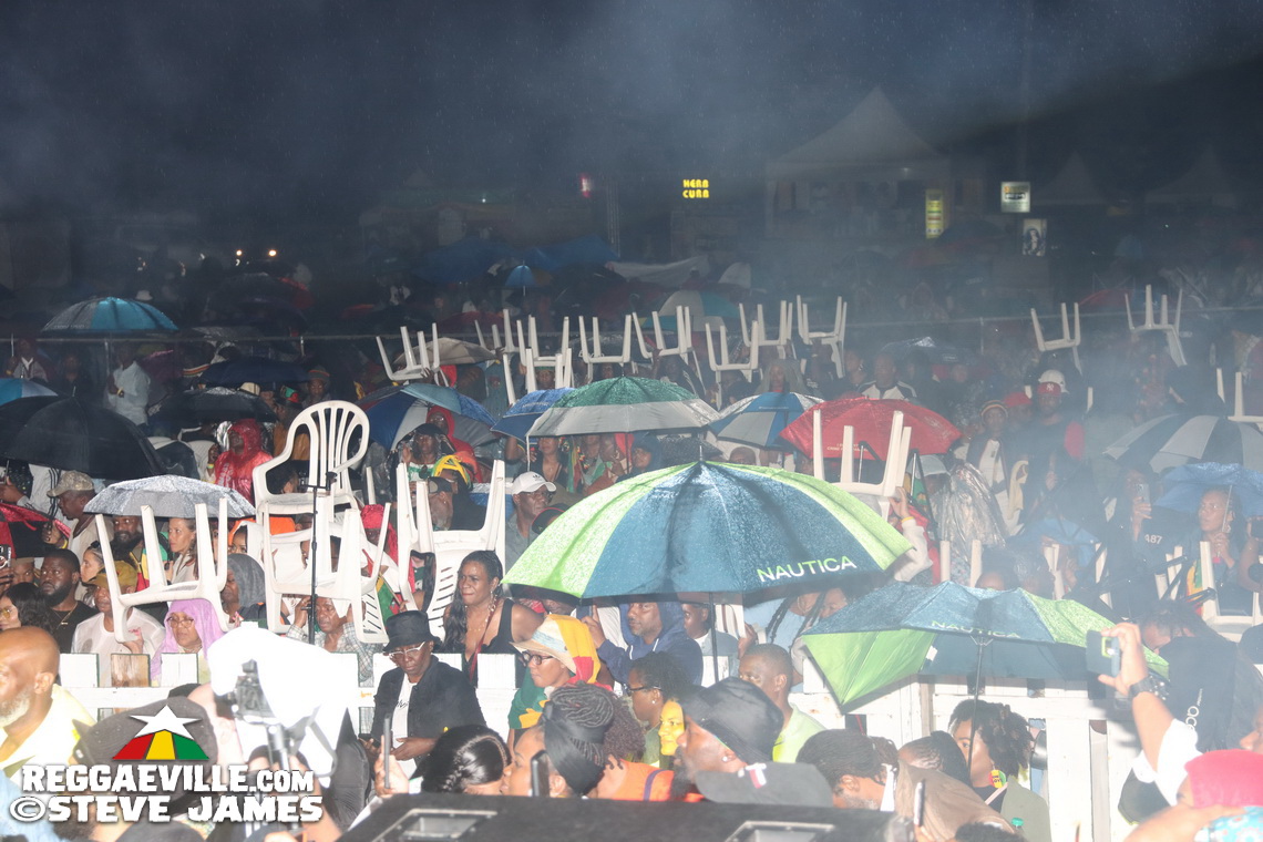 Queen Ifrica, Sean Paul