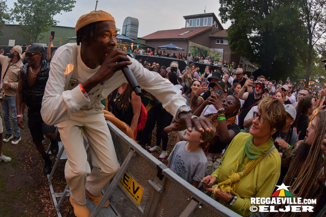 Chi Ching Ching, Samora feat. Natty King, Mellow Mood