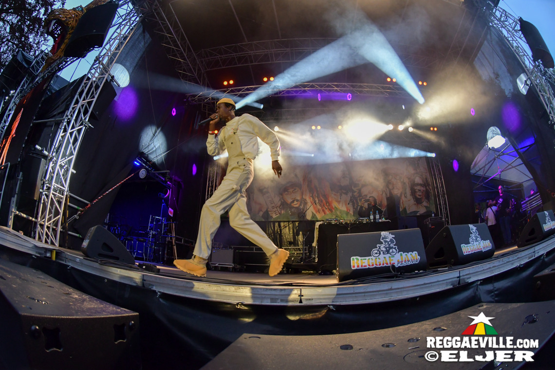 Chi Ching Ching, Samora feat. Natty King, Mellow Mood