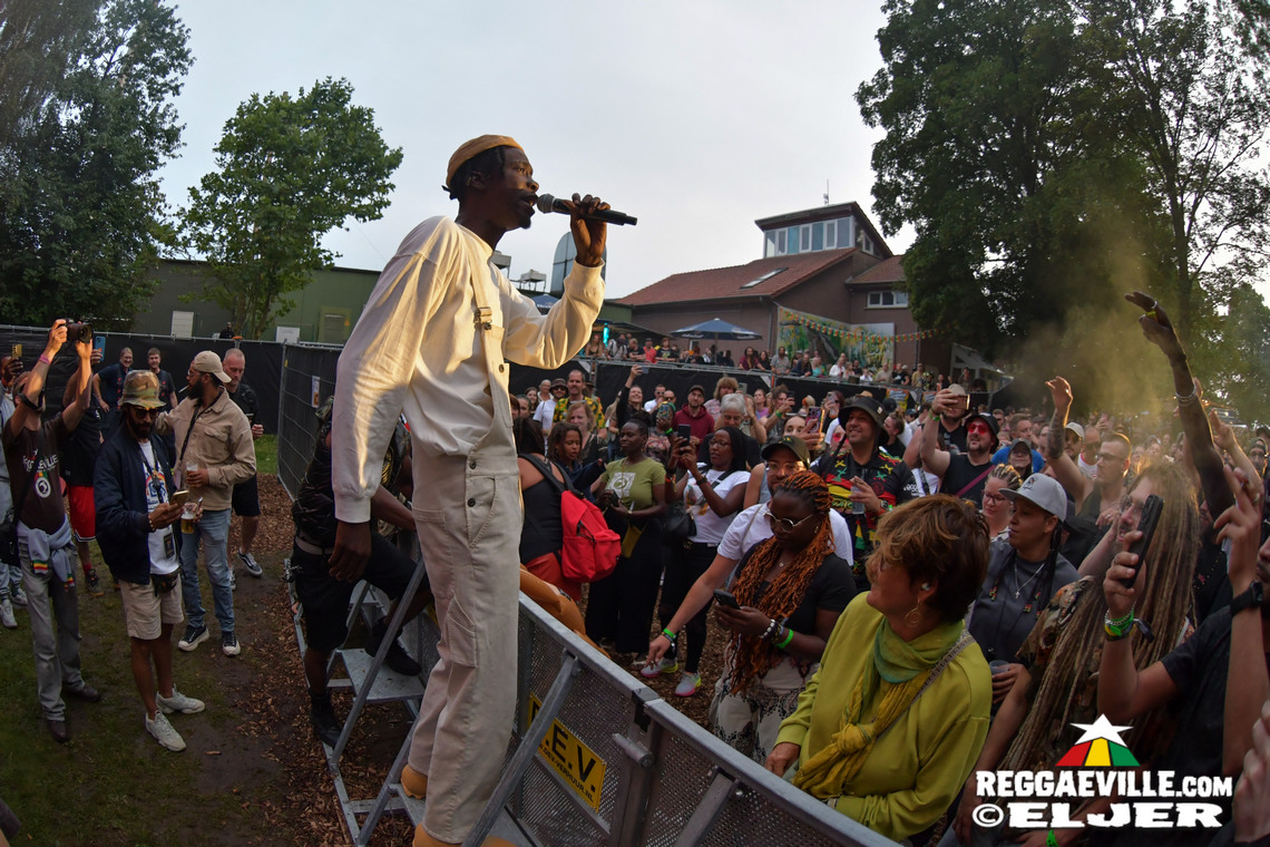 Chi Ching Ching, Samora feat. Natty King, Mellow Mood