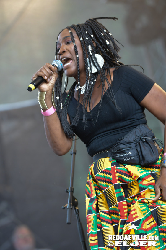 Ganjaman feat. Italee, Jah Tung & Dre JA, Sara Lugo