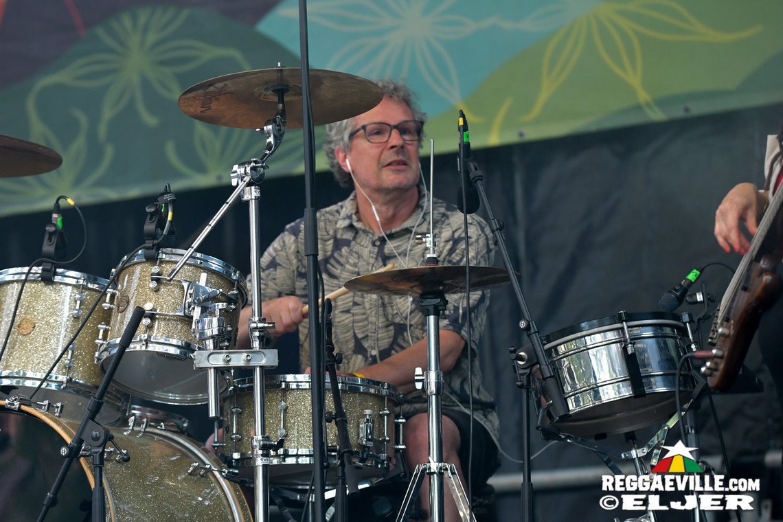 Ganjaman feat. Italee, Jah Tung & Dre JA, Sara Lugo