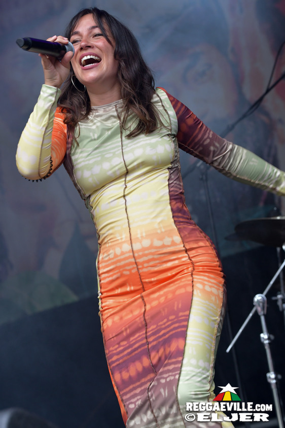 Ganjaman feat. Italee, Jah Tung & Dre JA, Sara Lugo