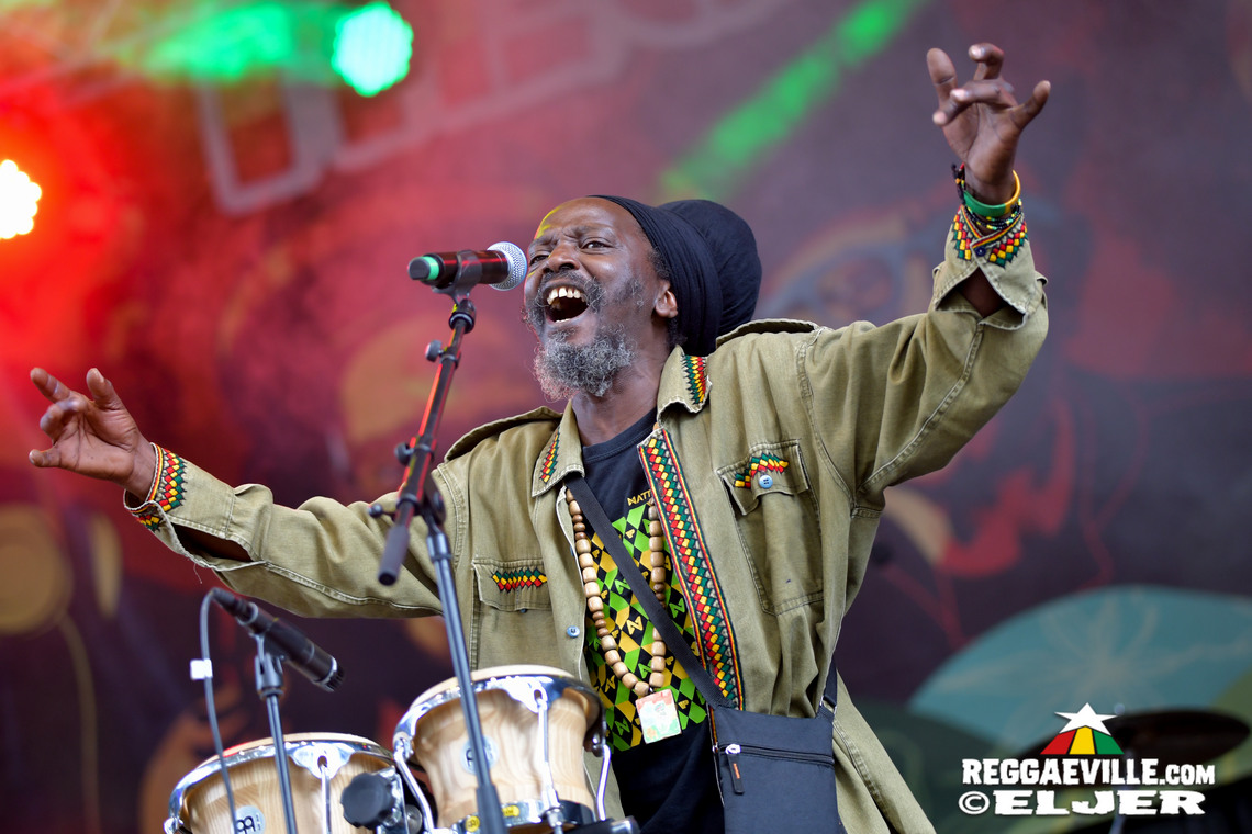 IQulah, Banda Senderos