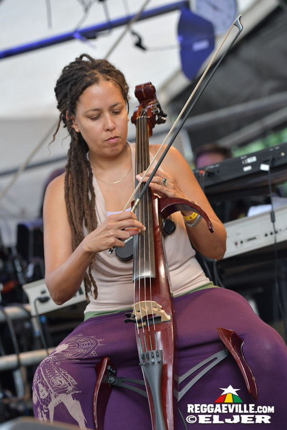 IQulah, Banda Senderos