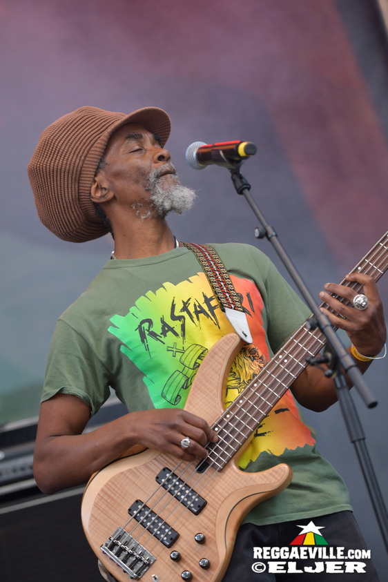 IQulah, Banda Senderos