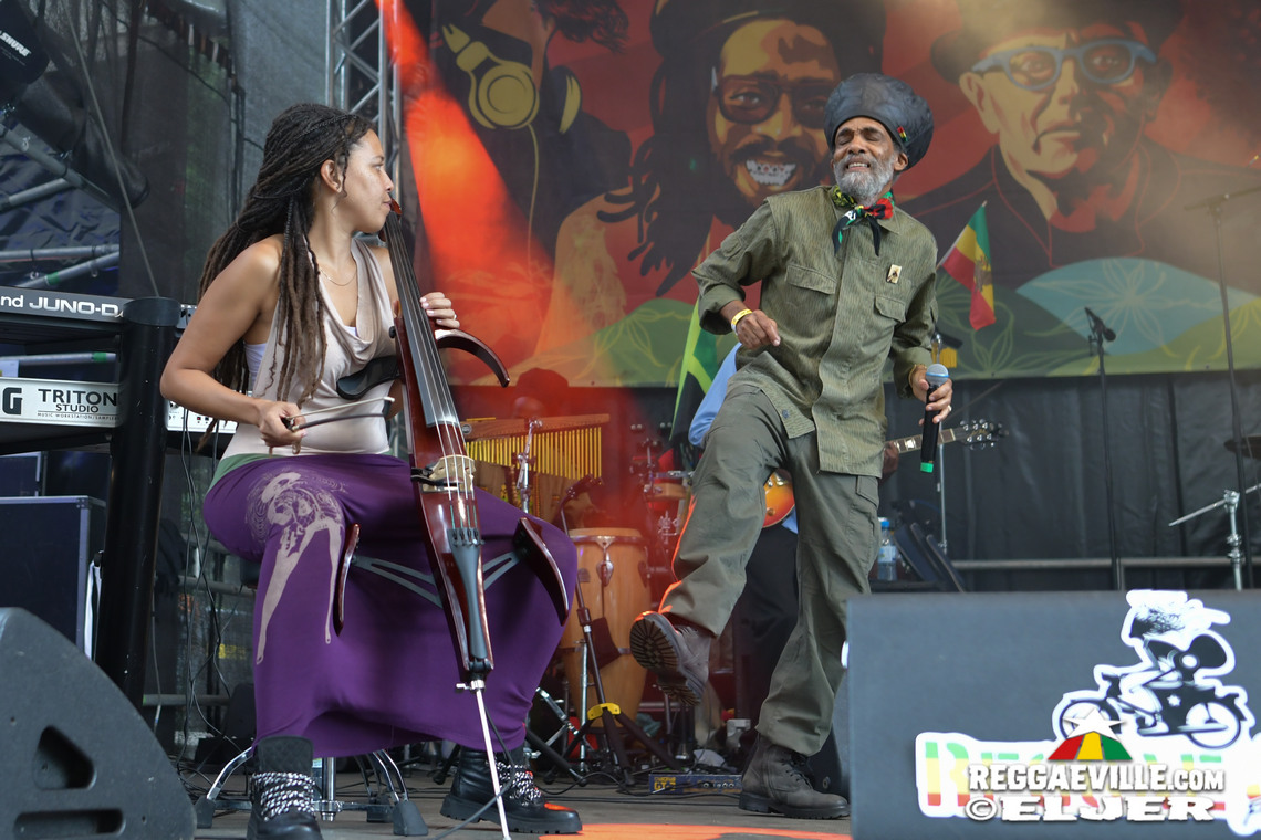 IQulah, Banda Senderos