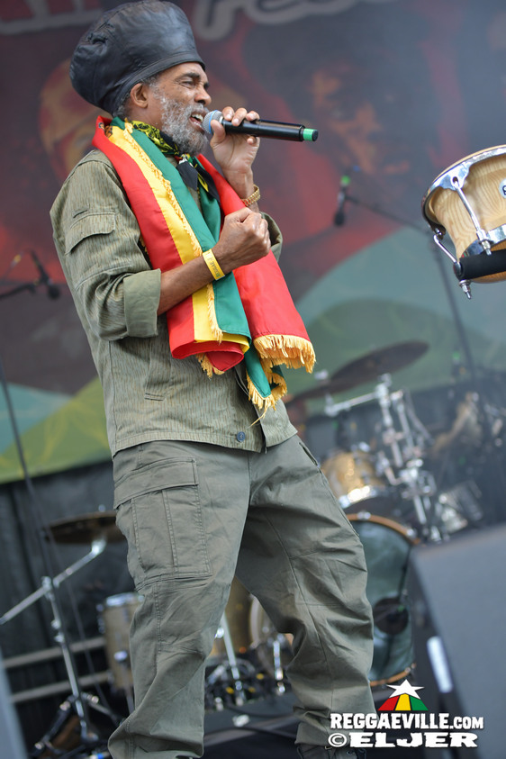 IQulah, Banda Senderos