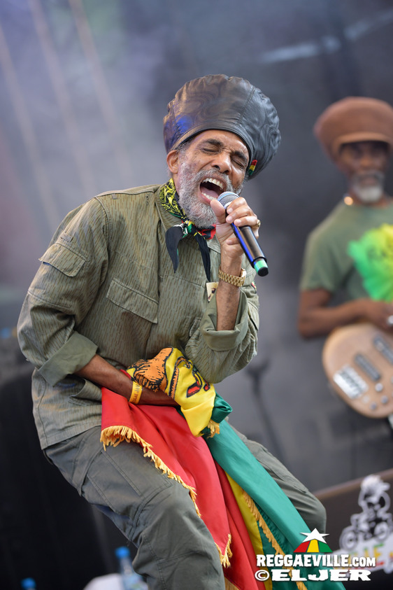 IQulah, Banda Senderos