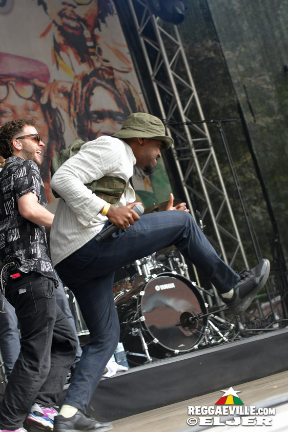 IQulah, Banda Senderos