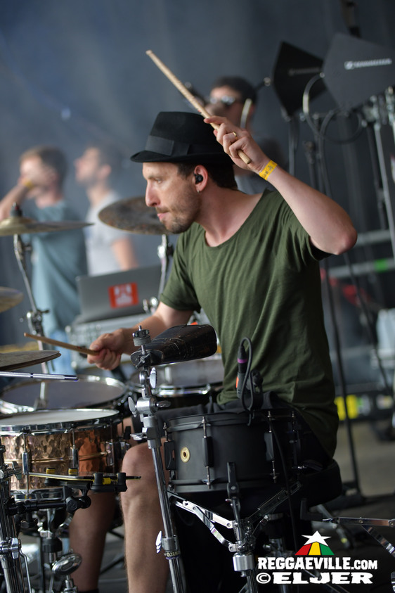 IQulah, Banda Senderos