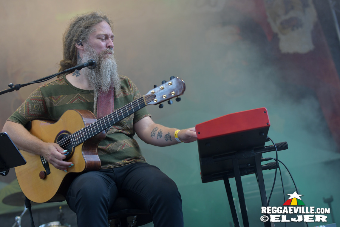 Mike Love, Jamaram meets Jahcoustix