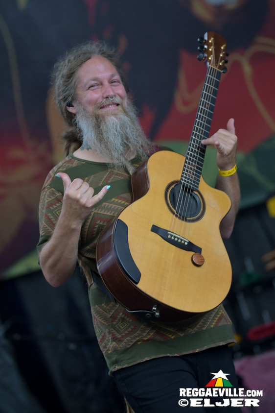 Mike Love, Jamaram meets Jahcoustix