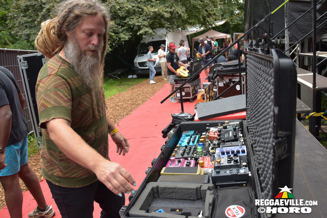 Mike Love, Jamaram meets Jahcoustix