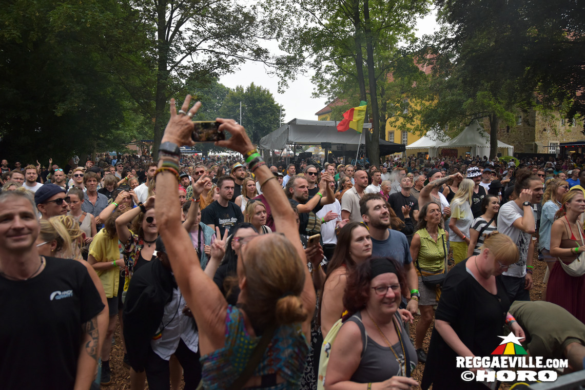 Mike Love, Jamaram meets Jahcoustix