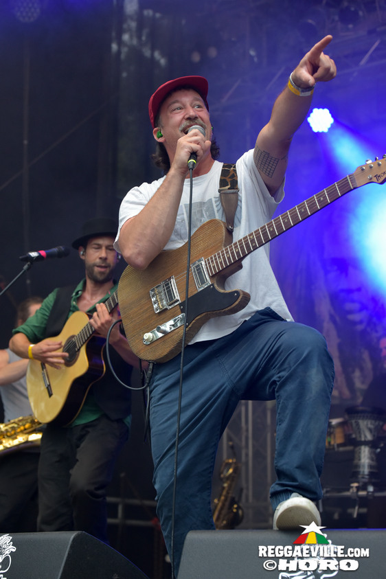 Mike Love, Jamaram meets Jahcoustix