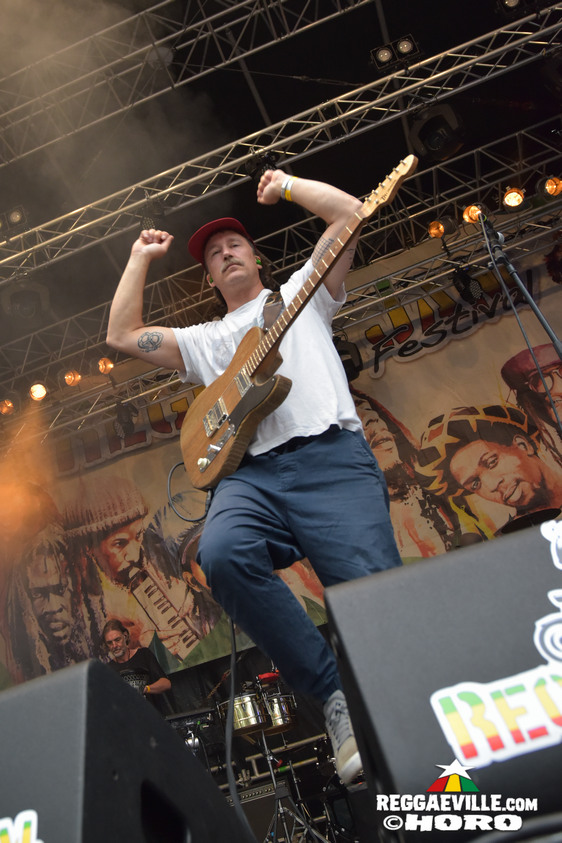 Mike Love, Jamaram meets Jahcoustix