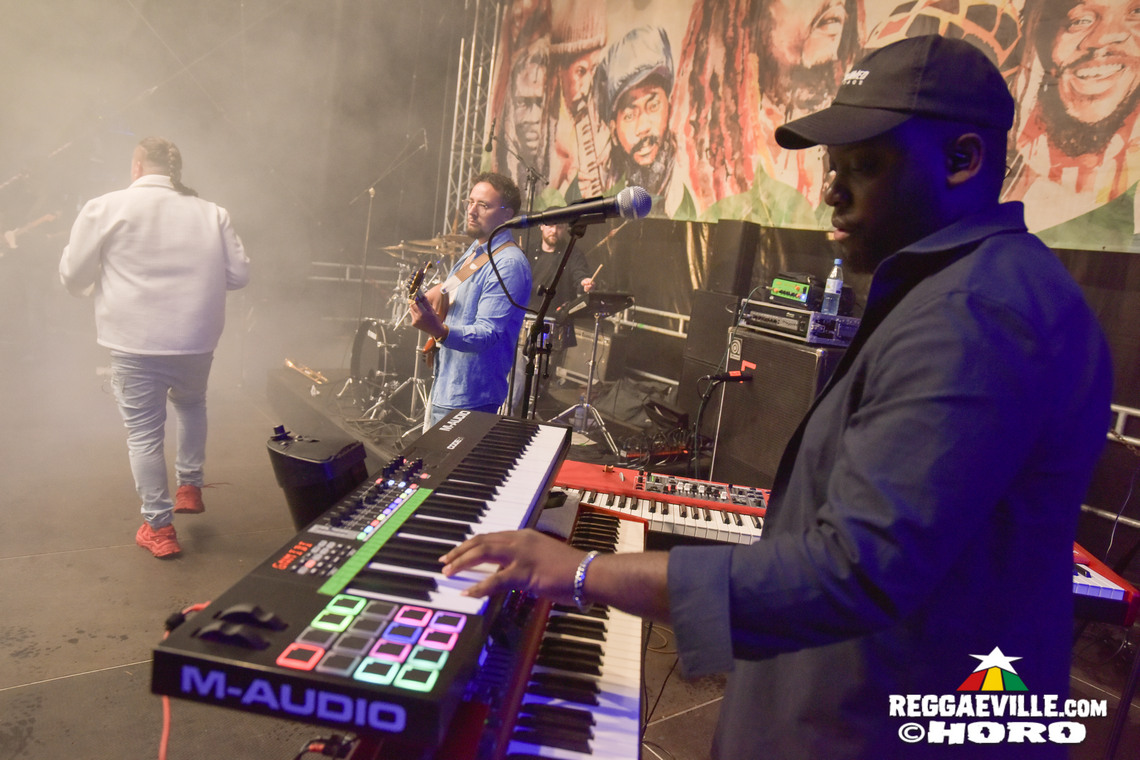 Teacha Dee with Don Tippa, Inti & Chaski