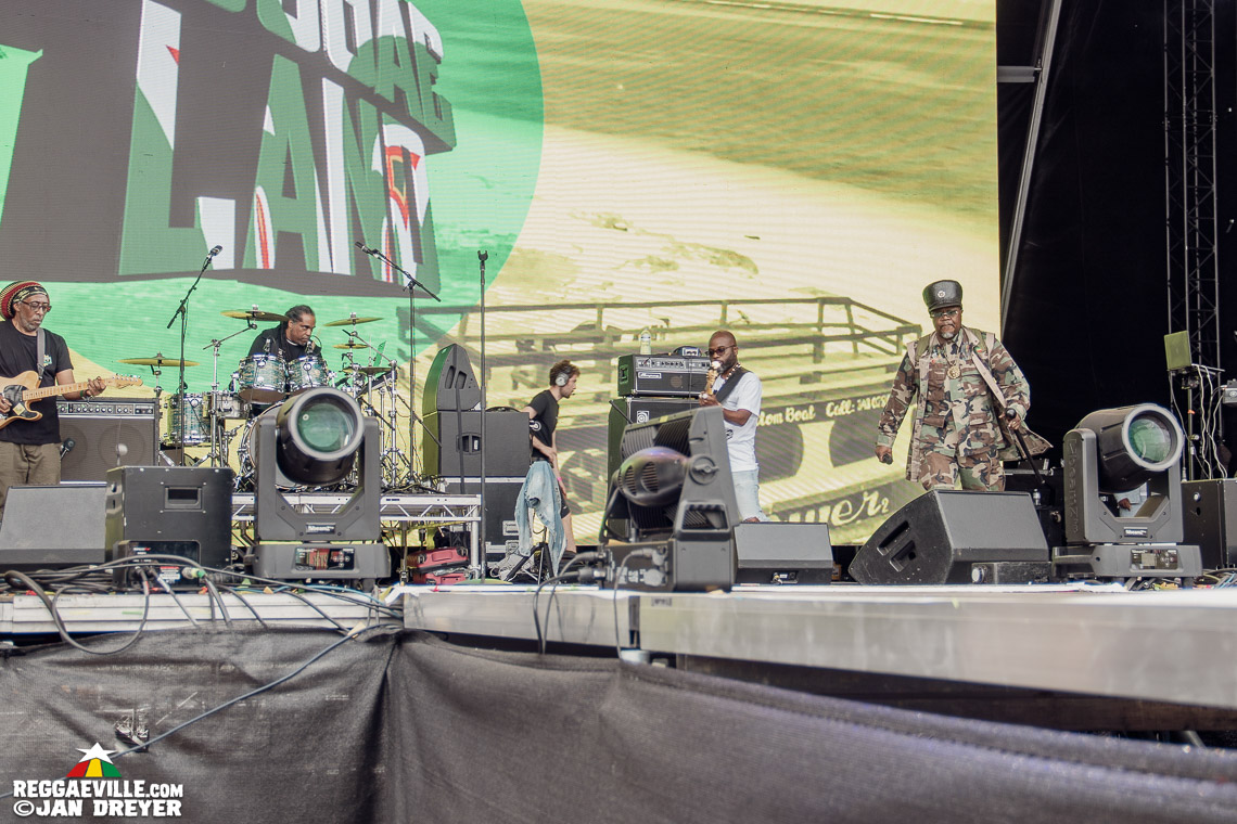 Anthony B, Luciano, Becca D