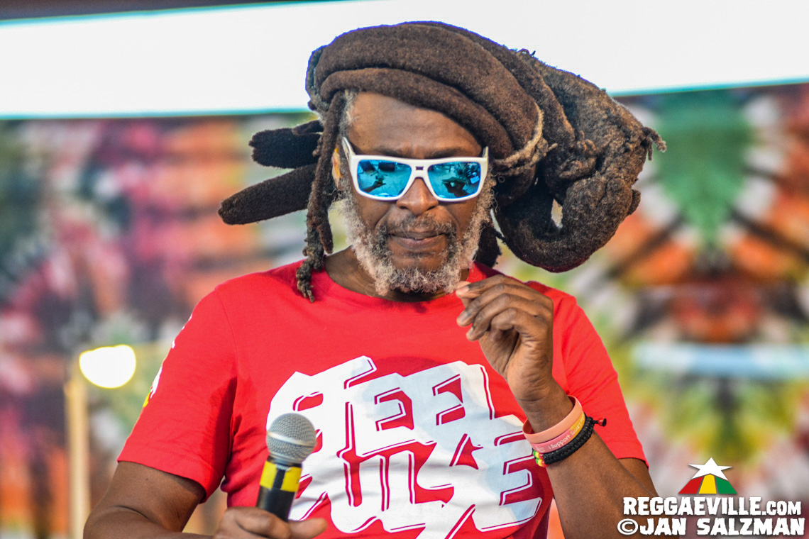 Steel Pulse, Don Carlos