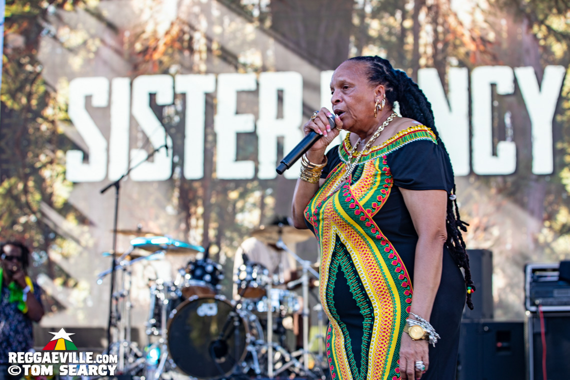 Sister Nancy, Iba Mahr, Bobby Hustle