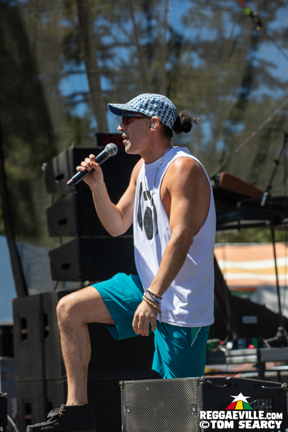 Sister Nancy, Iba Mahr, Bobby Hustle