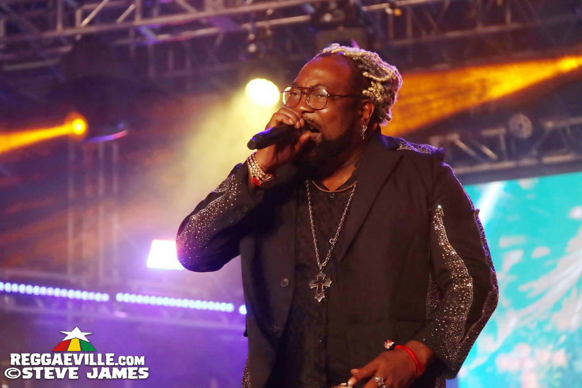 Beenie Man, Harry Toddler, Joby Jay, Iotosh, Royal Blu, Amanyea