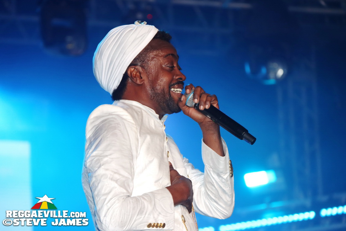 Beenie Man, Harry Toddler, Joby Jay, Iotosh, Royal Blu, Amanyea